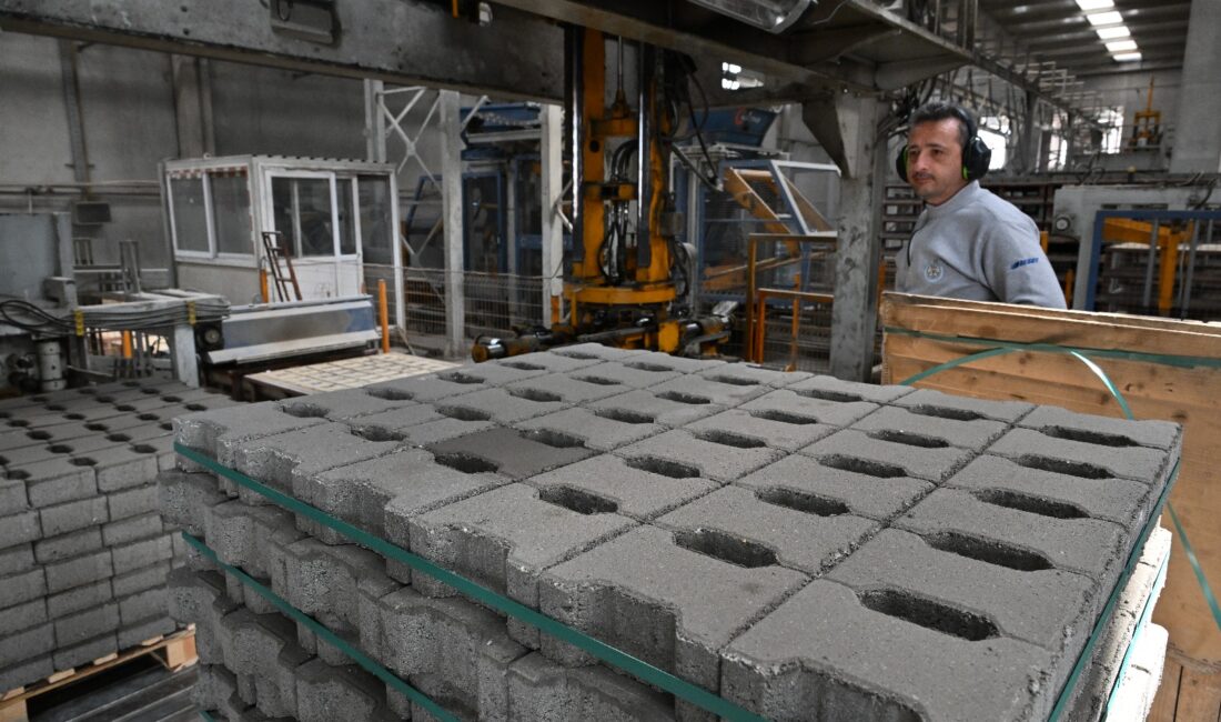 Bir Yılda 1 Milyon 280 Bin Metrekare Kilit Parke Taşı