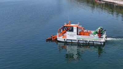 Muğla Büyükşehir Belediyesi, Köyceğiz Gölü ve Dalyan Kanalı’nda yüzey temizliği