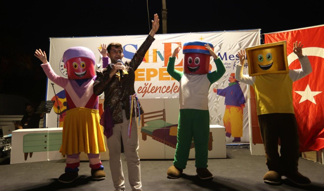 Kepez Belediyesi’nin yaz akşamlarına neşe katan “Sahne Kepez” etkinliği, Duraliler