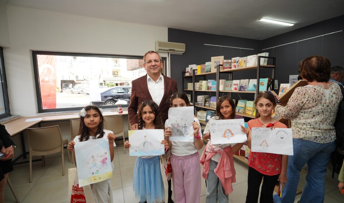 Minik Karikatüristler İş Başında! 