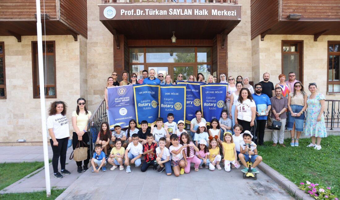 Odunpazarı Belediyesi ile Eskişehir Anadolu Rotary Kulübü iş birliğiyle, Halk