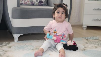 SMA Hastası Zeynep Bebek Tedavisini Tamamladı, Evine Döndü Eskişehir’de 6 aylıkken SMA Tip 1 teşhisi konulan Zeynep Bebek,