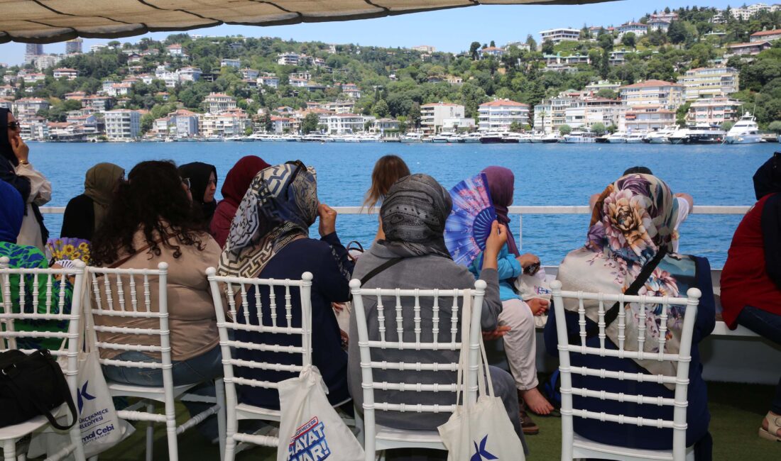 Küçükçekmece Belediyesi, ilçede yaşayan kadınlara özel “Boğaz Turu” düzenliyor. Ay sonuna kadar