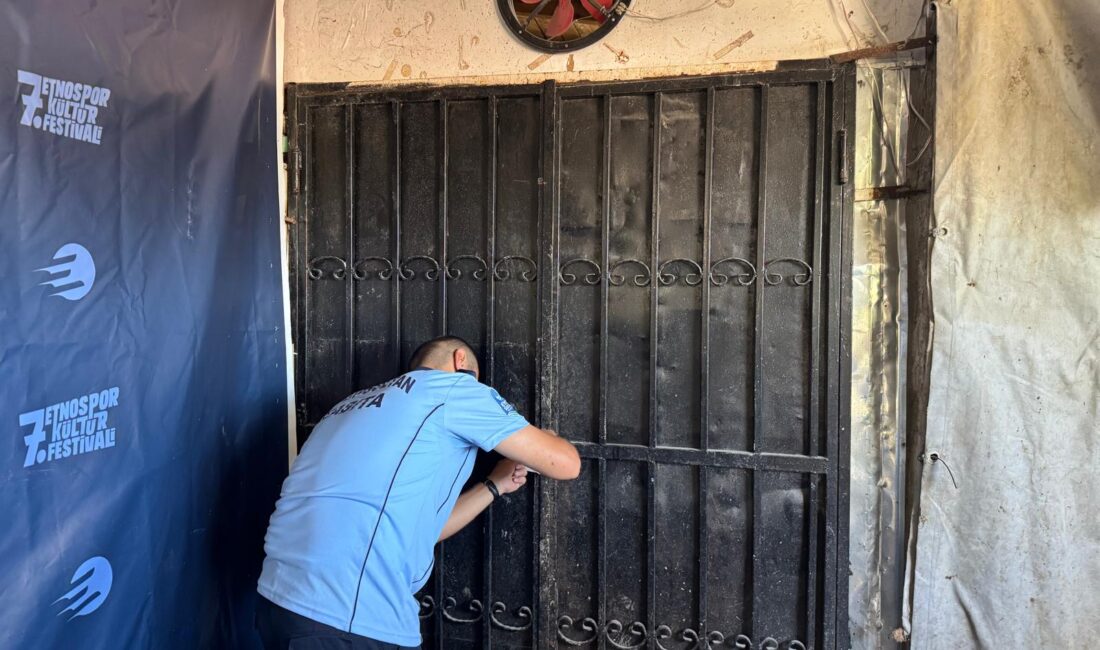Eyüpsultan‘da ruhsatsız çalışan hayvan ayağı işleme tesisine yapılan baskında yaklaşık
