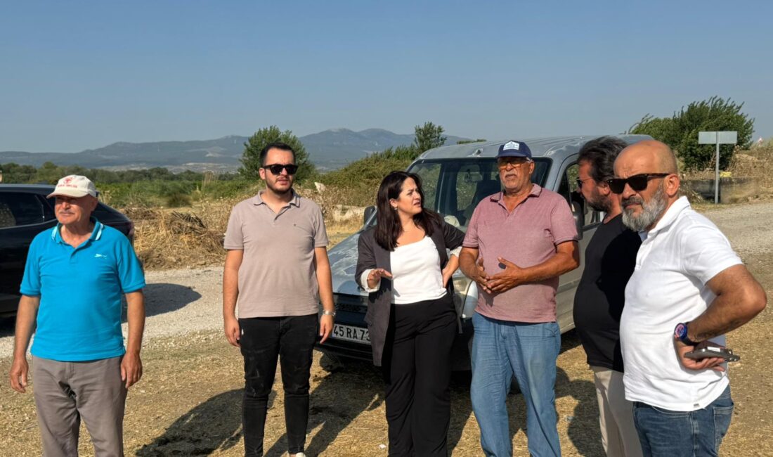 İYİ Parti Şehzadeler İlçe Başkanı Gözde Aytaç, Büyükşehir Belediyesi ve