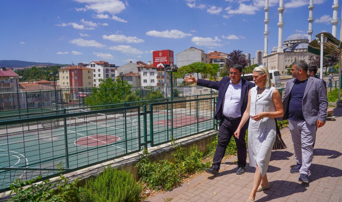 Bilecek Belediye Başkanı Melek Mızrak Subaşı, Hürriyet Mahallesi’nde yapımı devam