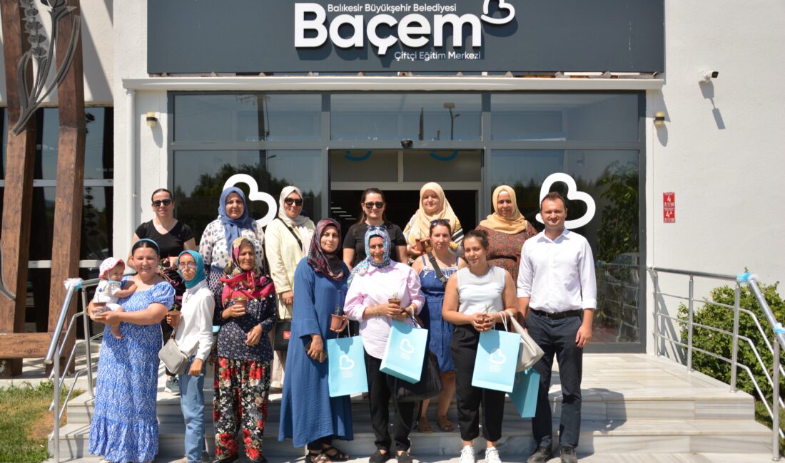 Burhaniye Aile Destek Merkezi (ADEM) kursiyerleri, “Aile Yılı” etkinlikleri kapsamında