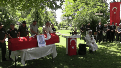 İzmir’in Ödemiş ilçesindeki orman yangınına müdahale ederken hayatını kaybeden dozer