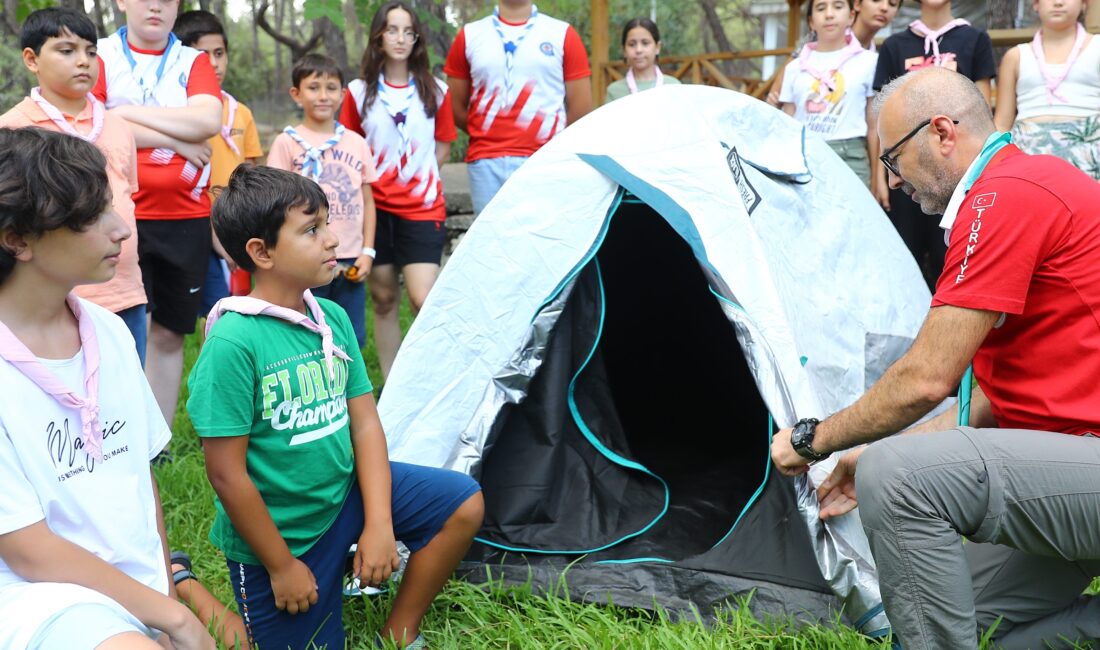 Antalya Büyükşehir Belediyesi tarafından, geleceğin izcilerinin yetiştirilmesi amacıyla 11-15 yaş