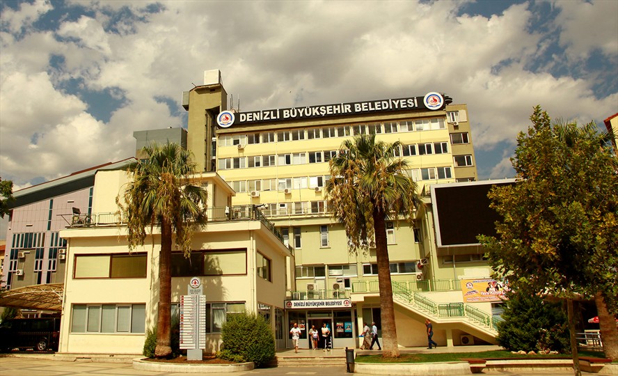 Denizli Büyükşehir Belediyesi, kent merkezi dışındaki 17 ilçenin kırsal mahallelerinde