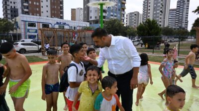 Yüzüncüyıl Mahallesi’nde yapımı tamamlanan ve hizmete açılan su oyun parkını
