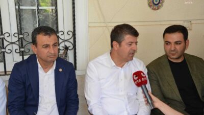 Abdurrahman Tutdere: “Halkın 31 Mart seçimlerinde göstermiş olduğu iradeye kelepçe takılması kesinlikle kabul edilemez” Görevinden uzaklaştırılan Adıyaman Belediye Başkanı Abdurrahman Tutdere, “Şu anda Adıyaman