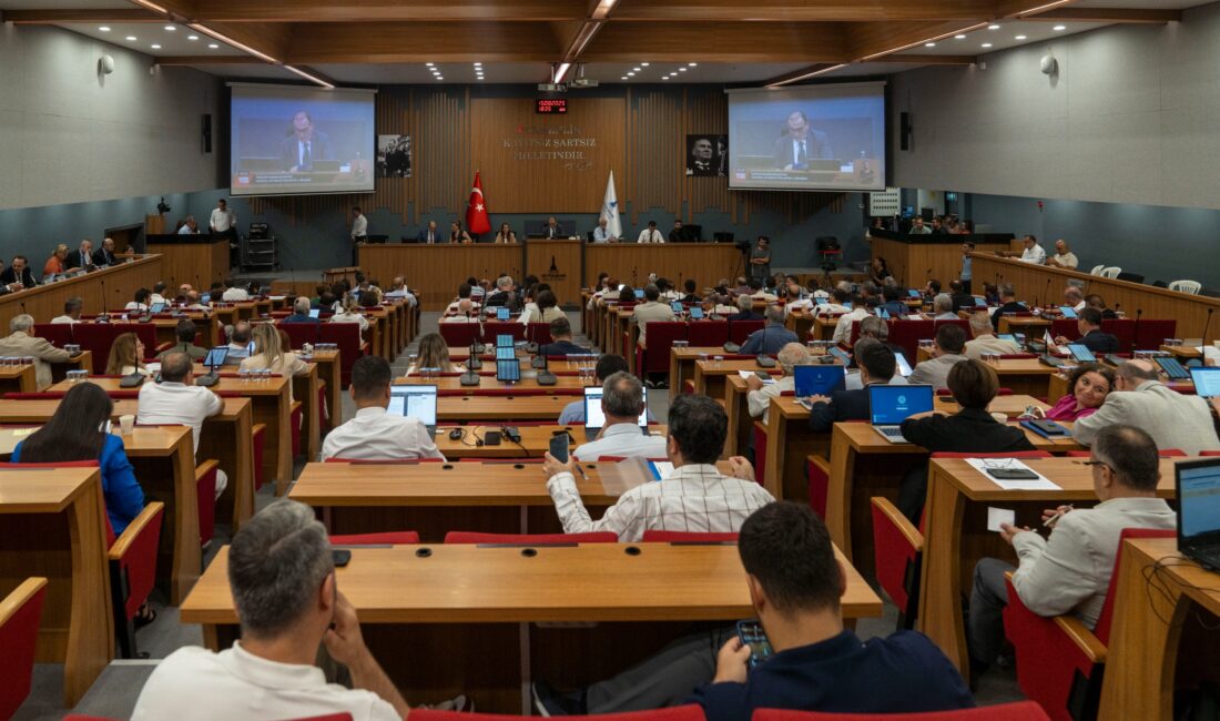 İzmir Ulaşımında Devrim; Zam ve  çift başlılıktan doğan Kaos