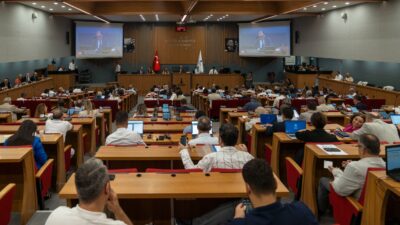 İzmir Ulaşımında Devrim; Zam ve  çift başlılıktan doğan Kaos