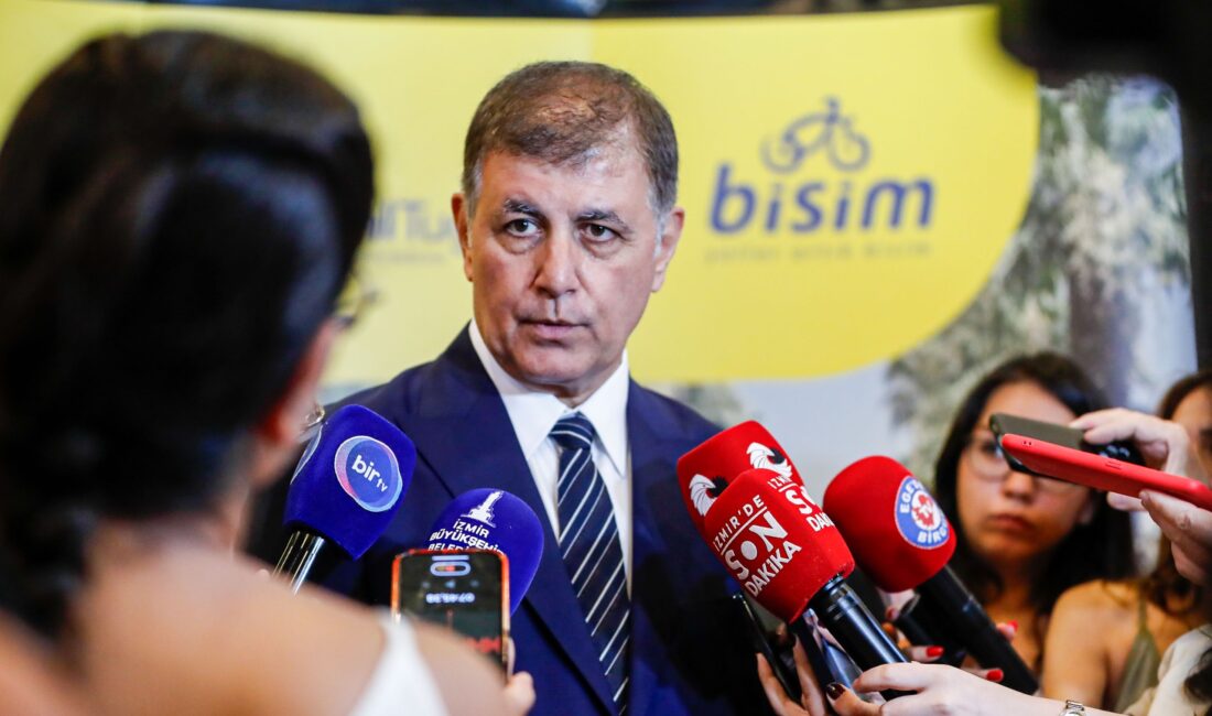 Basın mensuplarının kent gündemine ilişkin sorularını yanıtlayan İzmir Büyükşehir Belediye