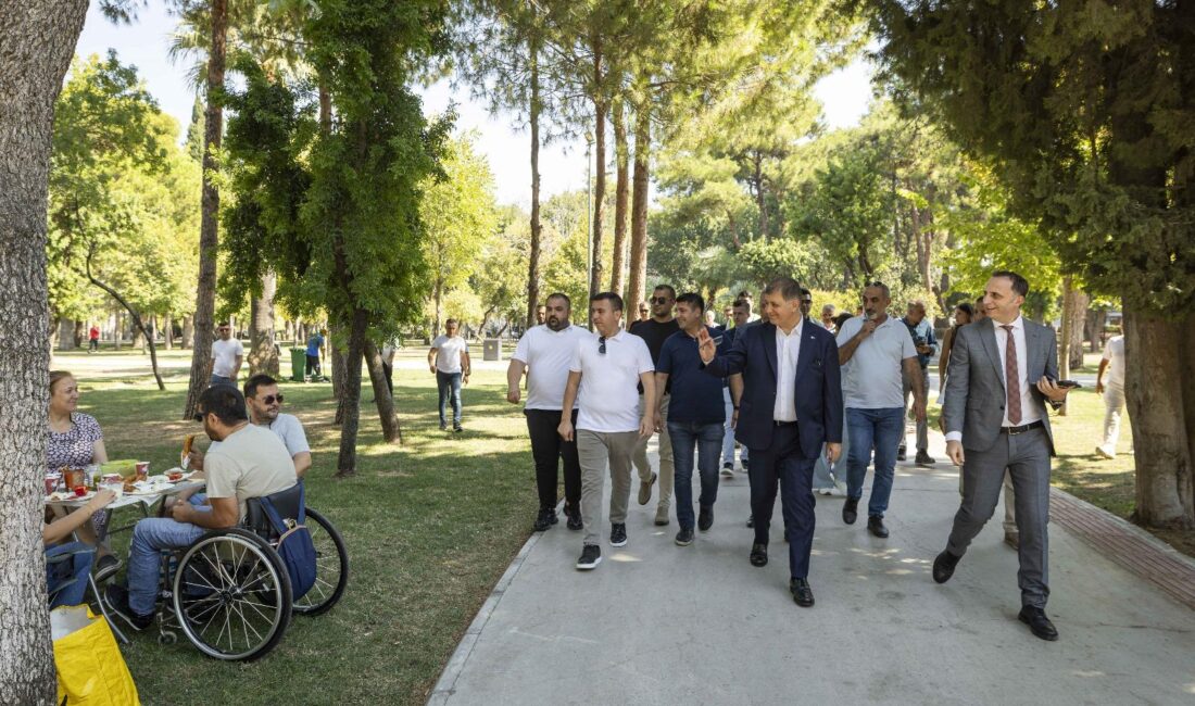 İzmir Büyükşehir Belediye Başkanı Dr. Cemil Tugay, İzmir Büyükşehir Belediyesi’nin