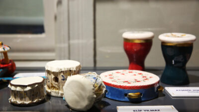 Gelenekten geleceğe uzanan sanat yolculuğu… Sertarikzade Kültür Merkezi‘nin 10. Miras