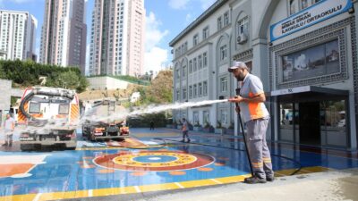 Eyüpsultan Belediyesi’nden Yeni Eğitim Yılı Öncesi Kapsamlı Okul Temizliği 2025 – 2026 eğitim öğretim yılının başlamasına sayılı günler kala