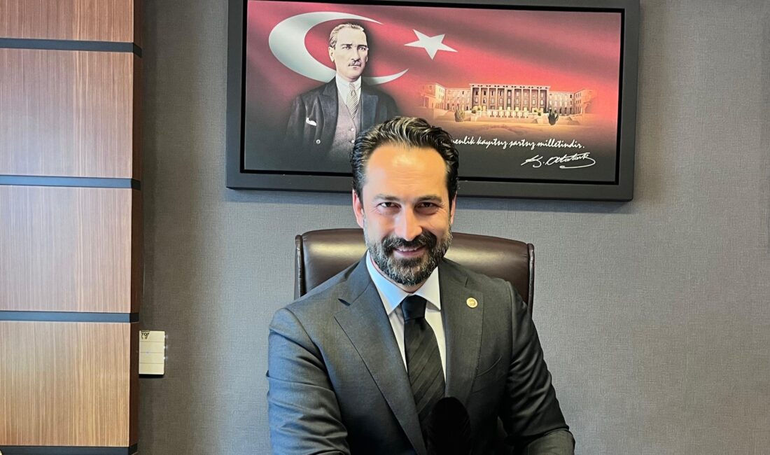 AK Parti MKYK Üyesi ve Manisa Milletvekili Mücahit Arınç, Orta