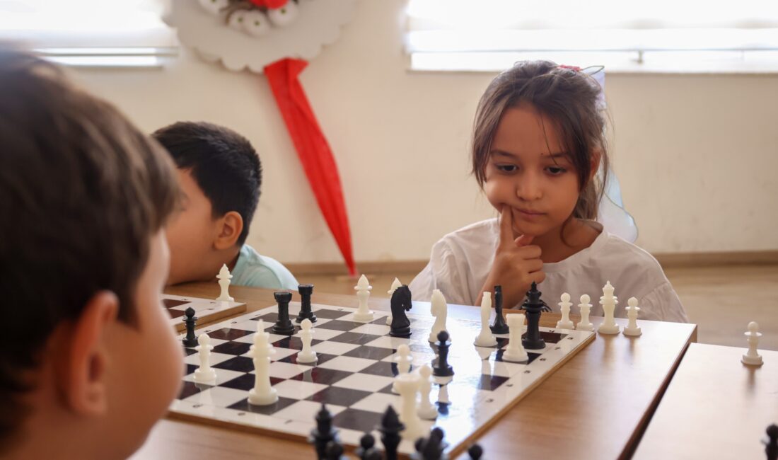 Efeler Belediye Başkanı Anıl Yetişkin’in çocuklara tatil hediyesi yaz kursları,