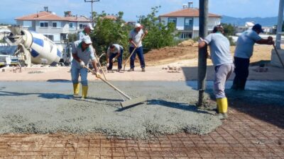 Manavgat’ta Çakış Mahallesi’ne Yeni Park Kazandırılıyor Manavgat Belediyesi Park ve Bahçeler Müdürlüğü ekipleri, Çakış Mahallesi’nde park