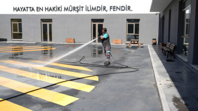 Ataşehir Belediyesi, Okulları Yeni Döneme Hazırlıyor Ataşehir Belediyesi, 2025-2026 eğitim öğretim yılı öncesinde ilçe genelindeki okullarda