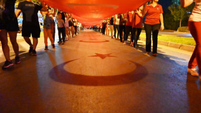 Kemer Belediyesi, 30 Ağustos Zafer Bayramı‘na hazırlanıyor. 300 metrelik dev