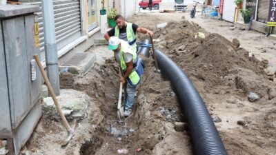 Altınordu Belediyesi’nden Sokak İyileştirme Hamlesi Altınordu Belediyesi,Düz Mahalle’de yürüttüğü sokak iyileştirme çalışmalarıyla yılların sorunlarını çözüyor,