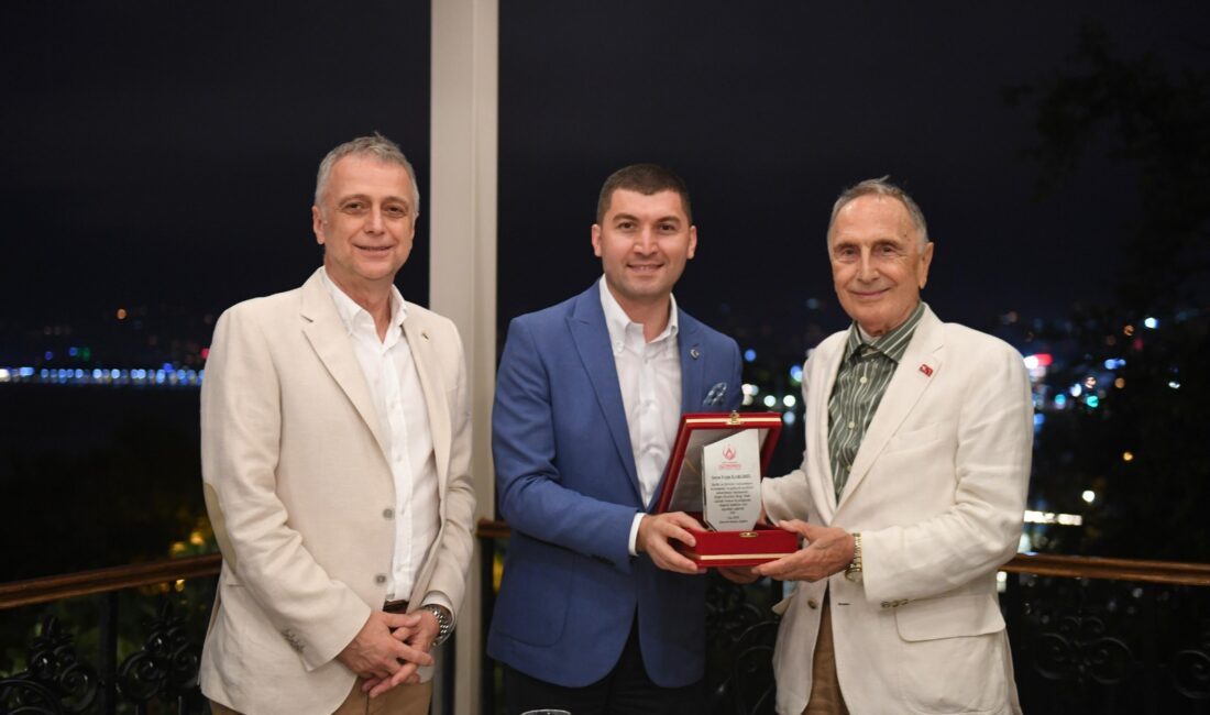 Altınordu Belediye Başkanı Ulaş Tepe, halk arasında Sarı Konak olarak