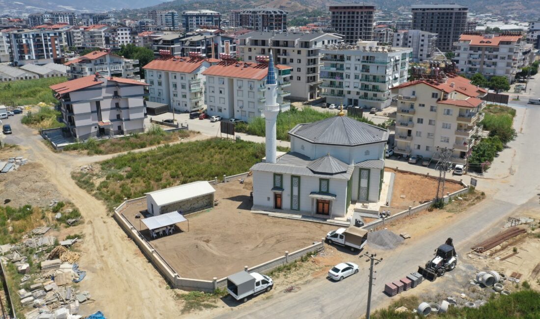 Belediye ekipleri, ilçenin en kalabalık mahallesi olan Pazarcı Mahallesi’nde yapımı