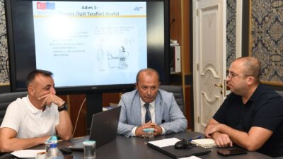 Yunusemre Belediyesi personeline yönelik gerçekleştirdiği eğitim programlarına bir yenisini ekleyerek