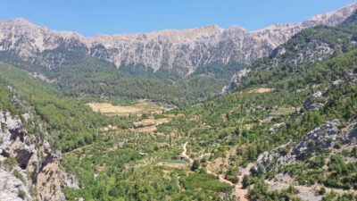 Gazipaşa Çığlık Boğazı’nda Asfalt Yol Çalışmaları Başladı Gazipaşa Belediyesi Fen İşleri Müdürlüğü ekipleri, Çığlık Boğazı olarak bilinen