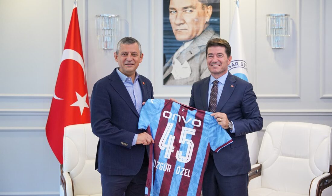 Cumhuriyet Halk Partisi (CHP) Genel Başkanı Özgür Özel, Ortahisar Belediye