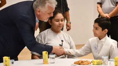 26’ncı Lüleburgaz Sünnet Şenliği yapıldı Lüleburgaz Belediyesi’nin geleneksel Sünnet Şenliği Lüleburgaz Yıldızları Sanat Akademisi’nde gerçekleştirildi.