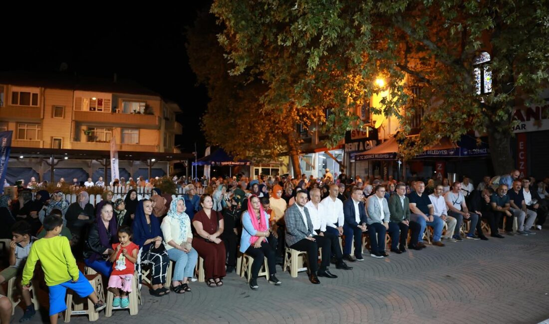 Derince Belediyesi'nin 17 Ağustos Depremi'nin 26. yıl dönümü dolayısıyla düzenlediği