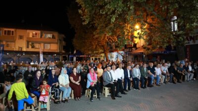 Derince Belediyesi'nin 17 Ağustos Depremi'nin 26. yıl dönümü dolayısıyla düzenlediği