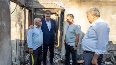 İzmir Büyükşehir’den Evi Yanan Aileye Yardım Eli İzmir Büyükşehir Belediye Başkanı Dr. Cemil Tugay, Kiraz'ın Haliller Köyü'nde