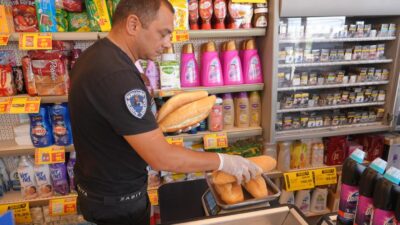 Burhaniye Belediyesi Zabıta Müdürlüğü ekipleri ilçe genelinde faaliyet gösteren marketlerin