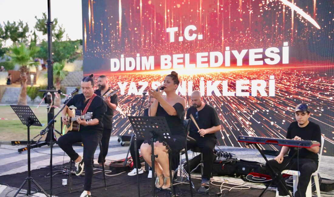 Didim Belediyesi’nin Yaz Şenlikleri kapsamında düzenlediği açık hava sinema gösterimleri,