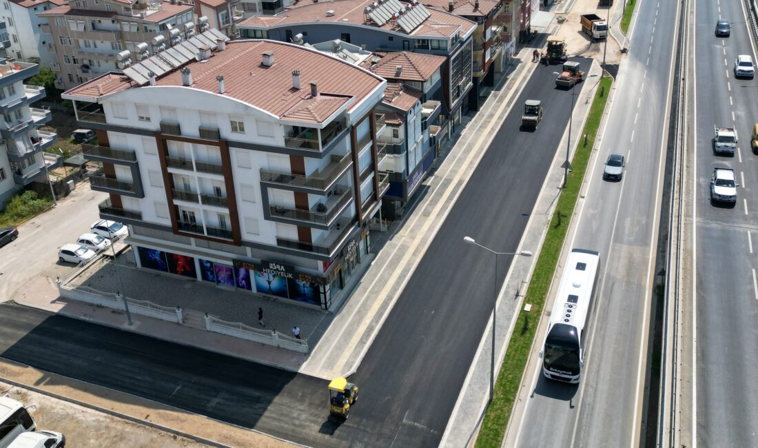 Manavgat Belediyesi, kent genelinde başlattığı altyapı ve üstyapı iyileştirme çalışmalarını