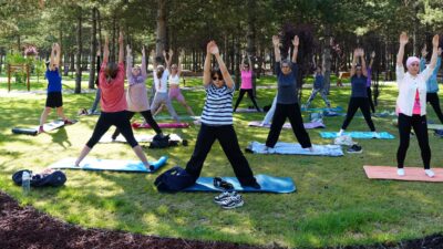 Eskişehir Büyükşehir Belediyesi’nin geleneksel hale getirdiği “Parklarda Spor”
etkinlikleri bu yıl
