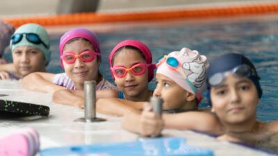 İzmir Büyükşehir Belediyesi'nin kentin dört bir yanında her yaştan yurttaş