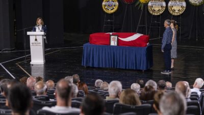 Yaşama veda eden Türkiye’de omurga cerrahisinin öncülerinden Dokuz Eylül Üniversitesi