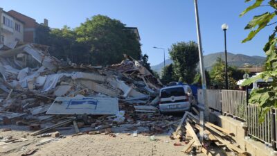 Bursa Büyükşehir Belediye Başkanı Mustafa Bozbey: Balıkesir’de Depremin Yaralarını Birlikte Sardık  Bursa Büyükşehir Belediyesi, Balıkesir’in Sındırgı ilçesinde meydana gelen 6.1 büyüklüğündeki