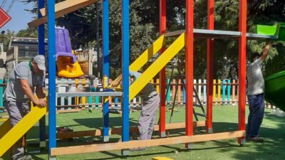 Manavgat Belediyesi Yeşil Alanlarda Bakım ve Onarım Çalışmalarını Sürdürüyor Manavgat Belediyesi Park ve Bahçeler Müdürlüğü ekipleri, kent genelindeki park