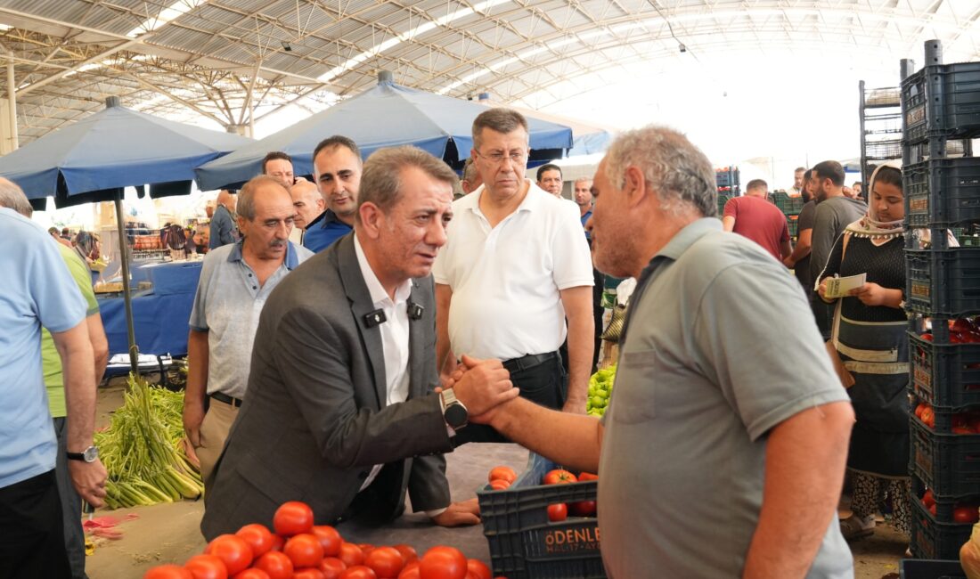 Efeler Belediye Başkanı Anıl Yetişkin, Fatih Mahallesi’nde yer alan kapalı