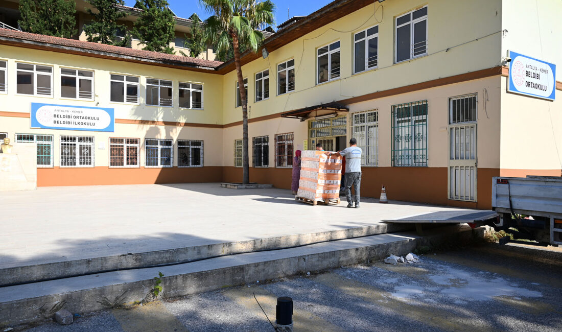 Kemer Belediye Başkanı Necati Topaloğlu‘nun “Eğitim varsa gelecek var” projesi