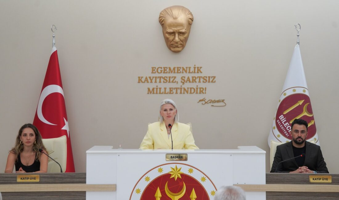 Bilecik Belediyesi Ağustos ayı meclis toplantısı, Belediye Başkanı Melek Mızrak
