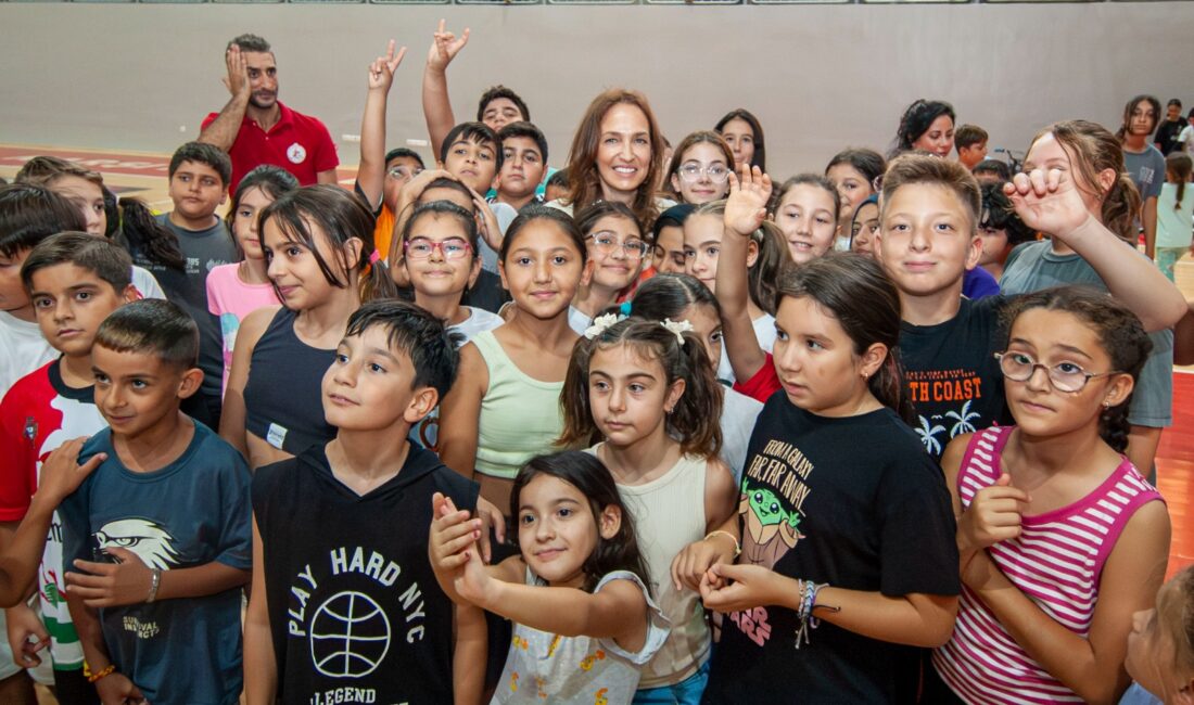 Karşıyaka Belediyesi tarafından düzenlenen ve yaz boyunca sokaklara neşe katan