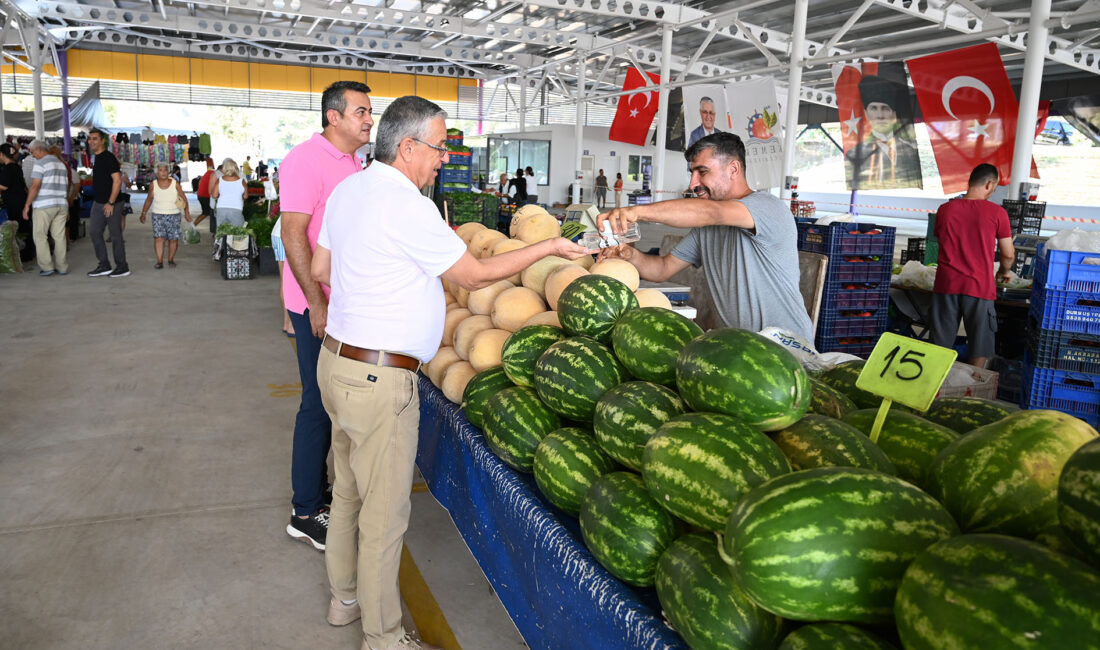 Kemer Belediye Başkanı Necati Topaloğlu, “Her mahalleye bir kapalı pazar